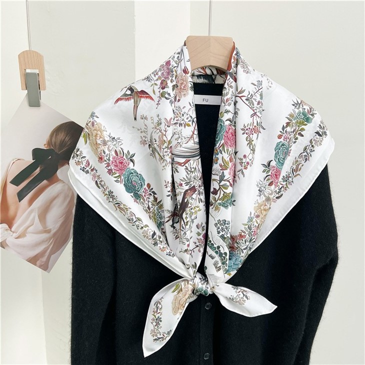 90X90cm Silk Twill Double Sided Printed Pure Silk Scarf